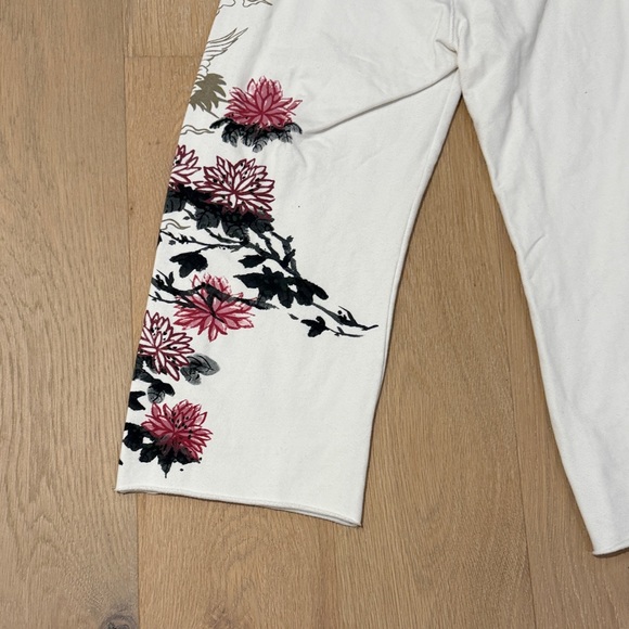 Lucky Brand White Women’s Cropped Pants with Pink & Black Floral Pattern size M - Picture 9 of 11